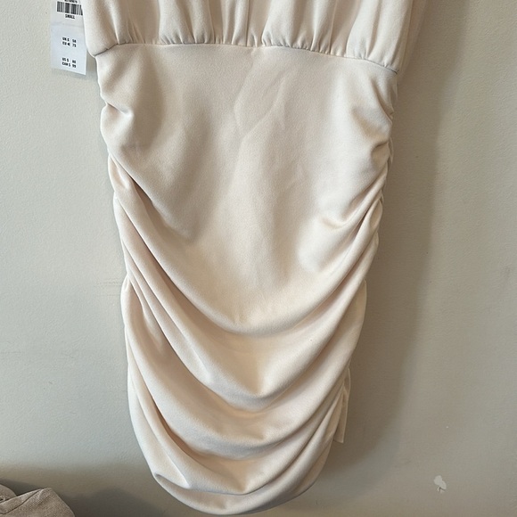 Abercrombie & Fitch Ruched Knit Short Sleeve Mini Dress in Cream - Picture 10 of 10